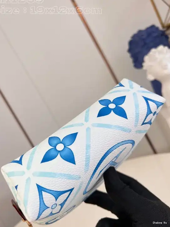 Cosmétique Pochette Louis Vuitton PM 0514